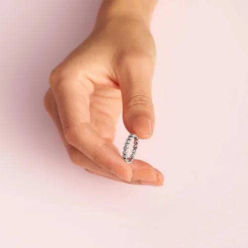 Miniatura 5 de Pandora Anillo de plata de ley con diseño de corazones, con caja de regalo