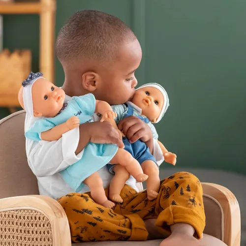 Miniatura 13 de Corolle Bébé Calin Maud - Muñeca bebé niño suave de 12" con aroma a vainilla, atuendo azul y ojos para dormir para niñas de 18 meses en adelante
