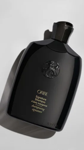 Miniatura 2 de Oribe Signature Shampoo - Hydrates & Protects Hair - Adds Shine & Softens