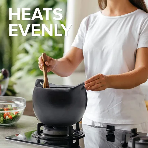 Miniatura 4 de Olla Auténtica Chamba para Sopa y Frijoles - Elegante Olla Holandesa Artesanal de Arcilla Negra con Tapa - Perfecta para Sopas, Frijoles, Caldos