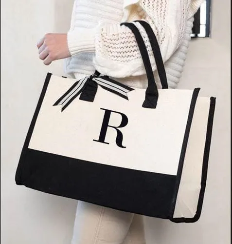 Miniatura 2 de Mud Pie - Bolsos clásicos de lona con inicial, color blanco y negro (R), 100% de algodón, 17 x 19 x 2pulgadas