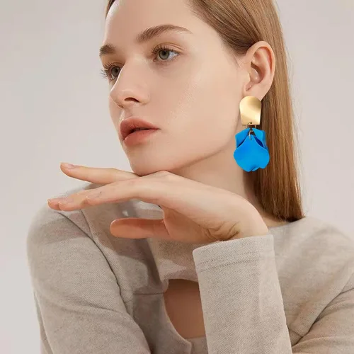 Miniatura 4 de Just Follow Aretes colgantes de pétalos de rosa, aretes bohemios de flores acrílicas, aretes grandes de resina floral para mujeres, mujeres, novia
