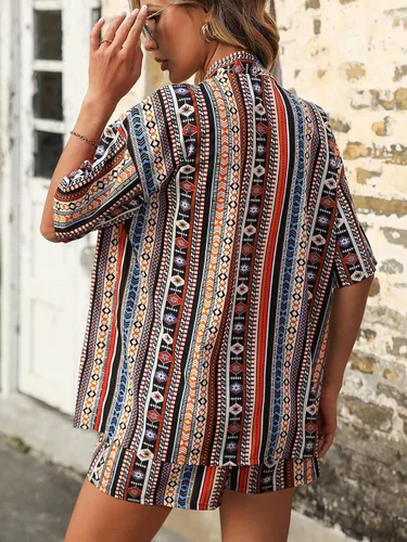 Miniatura 2 de GORGLITTER Conjunto de 2 piezas para mujer, camisa y pantalones cortos con estampado geográfico
