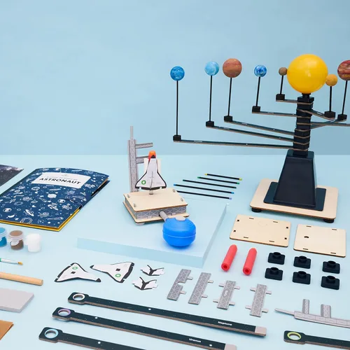 Miniatura 3 de KiwiCo - Kit de inicio de astronauta, juguete de aprendizaje espacial y ciencia y regalo para niños, a partir de 5 años