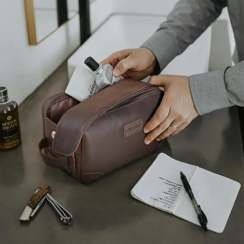 Miniatura 5 de Polare - Neceser de viaje de cuero de grano completo, kit de aseo Dopp, estuche de viaje grande para cosméticos, kit de afeitado con cremalleras YKK