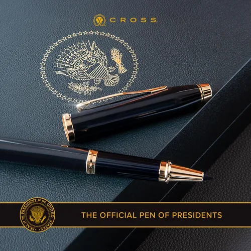 Miniatura 76 de Cross Century II - Bolígrafo de punta Selectip, lacado negro con detalles chapados en oro de 23 quilates