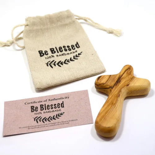 Miniatura 4 de Cruz de 10.16 cm de madera de olivo para sujetar en la mano de Belén en bolsa (certificada) - Fina cruz de madera para orar y confort, cruz de palma