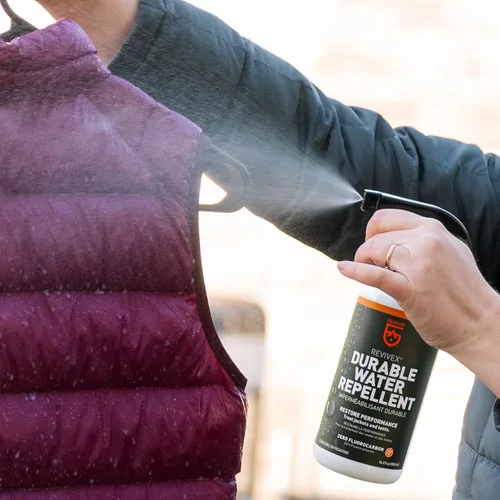 Miniatura 9 de GEAR AID Revivex Durable Water Repellent (DWR) Spray for Waterproof Jackets, Rain Gear, Gore-TEX, Tents & Camping Gear – Restore Waterproofing &
