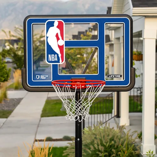 Miniatura 4 de Lifetime NBA League Edition - Aro de baloncesto portátil, altura ajustable de 7.5 a 10 pies, tablero de fusión inastillable de 44 pulgadas, base