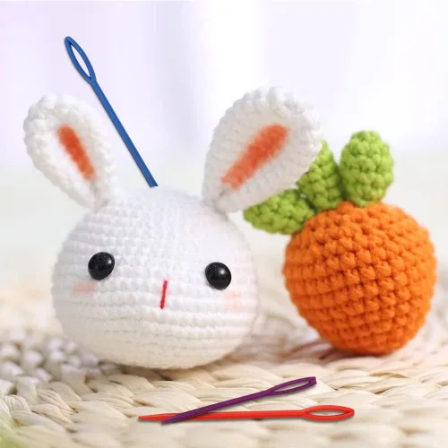 Miniatura 7 de iFergoo - 100 agujas de coser de plástico, 50 agujas coloridas para manualidades de ojos grandes de 3.5 pulgadas y 50 agujas de aprendizaje