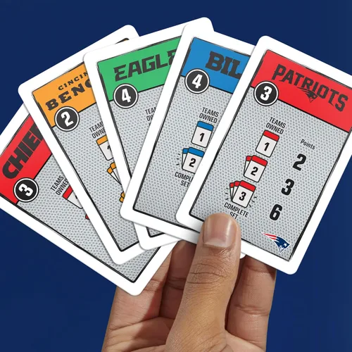 Miniatura 4 de Monopoly Deal NFL Edition Game Juego de cartas oficial de la NFL para familias y niños A partir de 8 años 2 a 5 jugadores 15 minutos