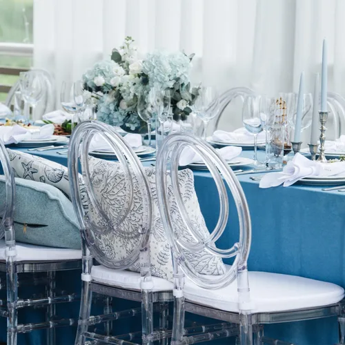Miniatura 2 de LLS Juego de 4 sillas de comedor fantasma transparentes, sillas auxiliares apilables de acrílico con respaldo alto de castillo, sillas de eventos