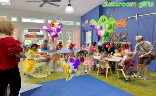 Miniatura 3 de Paquete de 24 llaveros a granel de fantasmas de Halloween con burbujas para ansiedad, pequeños suministros de fiesta de cumpleaños y premios