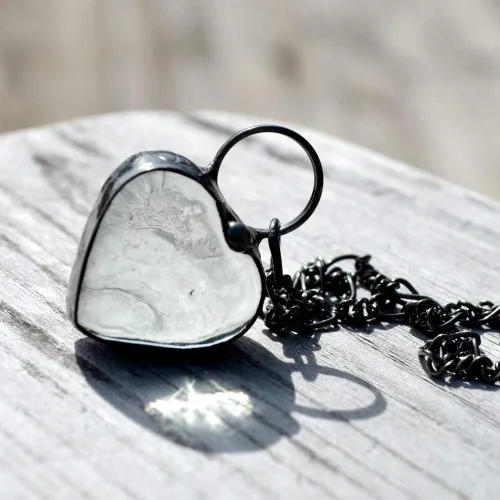 Miniatura 9 de Handmade Glass Chunky Heart Necklace