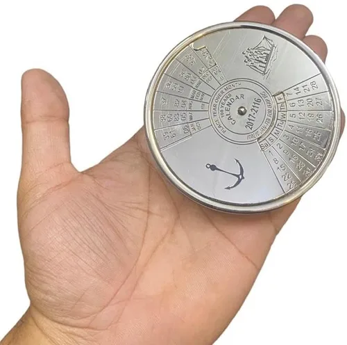 Miniatura 6 de Calendario de 100 años de 3 pulgadas, estilo vintage, mesa de latón, calendario de escritorio, acabado antiguo, regalo unisex para Navidad