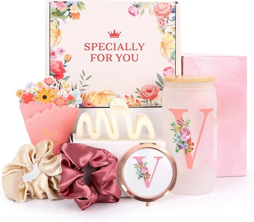 Miniatura 18 de Regalos de cumpleaños para mujeres – Caja de regalo personalizada con inicial con taza de vidrio con monograma, coleteros para el cabello y clip
