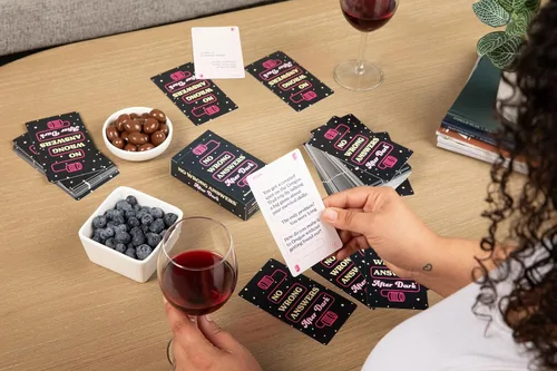 Miniatura 4 de No Wrong Answers After Dark - Divertido juego de cartas, iniciador de conversación, actividad divertida para amigos, juego o cita nocturna, viajes