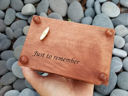 Miniatura 4 de Custom engraved wooden music box, jewelry box, with your choice of name and date on top, color and song