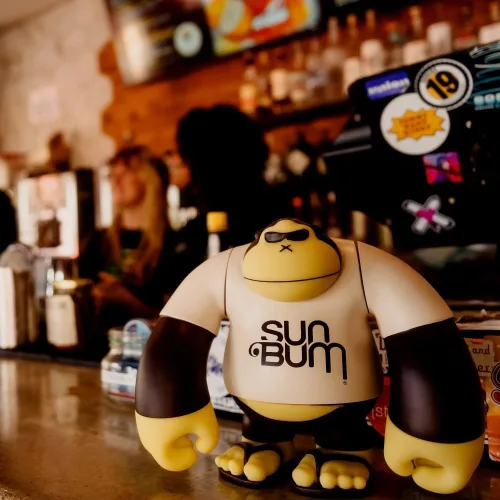 Miniatura 2 de Sun Bum Sonny - Figura de vinilo de 9 pulgadas, color amarillo