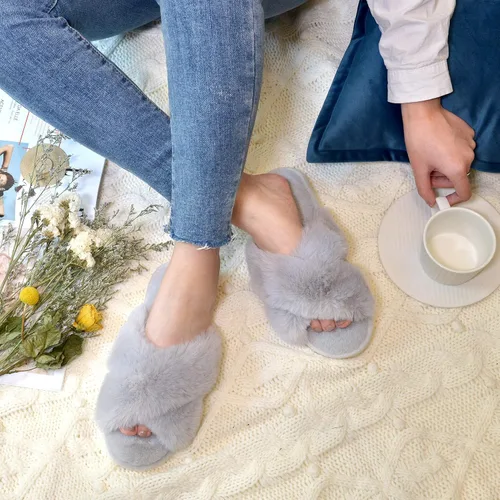 Miniatura 6 de Parlovable Women's Cross Band Slippers Fuzzy Soft House Slippers Plush Furry Warm Cozy Open Toe Fluffy Home Shoes Comfy Indoor Outdoor Slip On