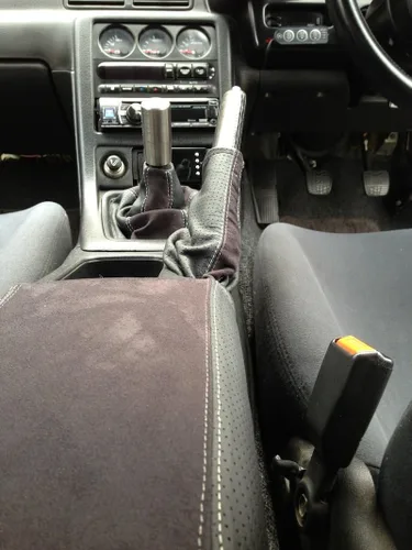 Miniatura 5 de RedlineGoods Maleta de cambio compatible con Nissan Skyline R32 1989-93. Hecho a medida, no universal. Cuero negro italiano de primera calidad