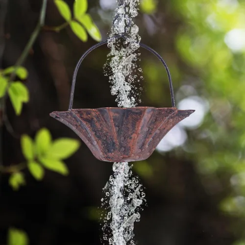 Miniatura 5 de Cadena de lluvia de loto de 10 pies, cadenas de lluvia para canaletas con 12 tazas, cadena de captura de lluvia ajustable con campana para drenaje