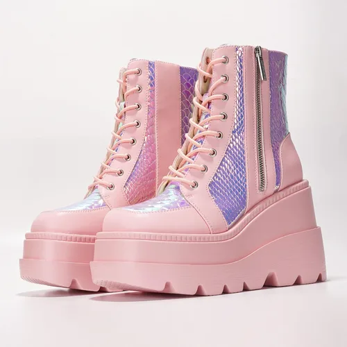 Miniatura 8 de Cape Robbin Botines de plataforma holográficos para mujeres, tacones gruesos en bloque, punta puntiaguda, cuero PU con correa de hebilla