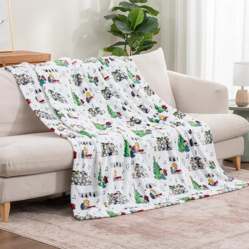 Miniatura 5 de Berkshire Blanket Peanuts® VelvetLoft® - Manta de felpa de Snoopy con lindo personaje, Gang Oh Christmas Tree White (60 x 70 pulgadas)