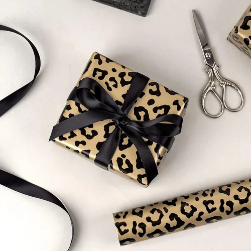 Miniatura 6 de WRAPAHOLIC Papel de regalo reversible de leopardo, mini rollo, 17 pulgadas x 33 pies, estampado de leopardo con brillo metálico y diseño de rayas