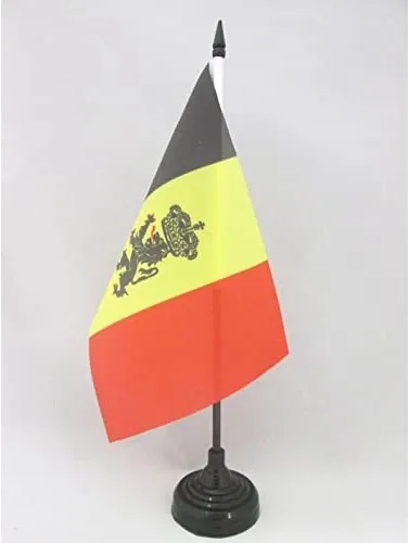 Miniatura 179 de United Kingdon Coat of arms Table Flag 5'' x 8'' - UK - British - England Desk Flag 21 x 14 cm - Black plastic stick and base - AZ FLAG Escudo