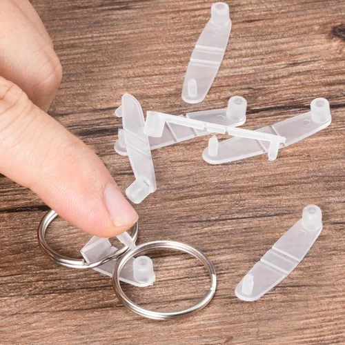 Miniatura 4 de OIIKI 100 clips de plástico para llavero, conector acrílico transparente, pestañas a presión, tarjetero para llaves, anillos, oficina, tarjetas