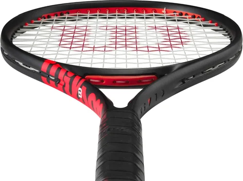 Miniatura 4 de Wilson Clash 108 V3 - Raqueta de tenis de rendimiento para adultos, tamaño de agarre de 1-4 1/8 pulgadas, ensartada con Sensation 16 Natural a