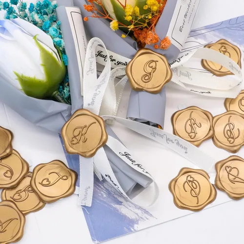 Miniatura 4 de SWANGSA Paquete de 50 calcomanías de sello de cera de letra A, diseño de corazón dorado antiguo, calcomanías de cera inicial para boda, fiesta