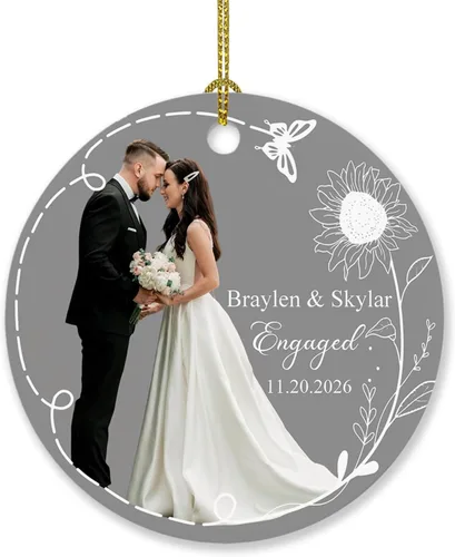 Miniatura 9 de Foto personalizada, adorno de matrimonio de nuestra primera Navidad 2023, regalo para novio, novia, señor y señora, foto y calendario, adorno