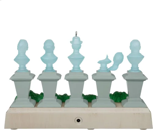 Miniatura 2 de Tarjeta de recuerdo navideña Hallmark, colección Disney La mansión embrujada, bustos cantantes con luz y sonido, regalos para fans de Disney