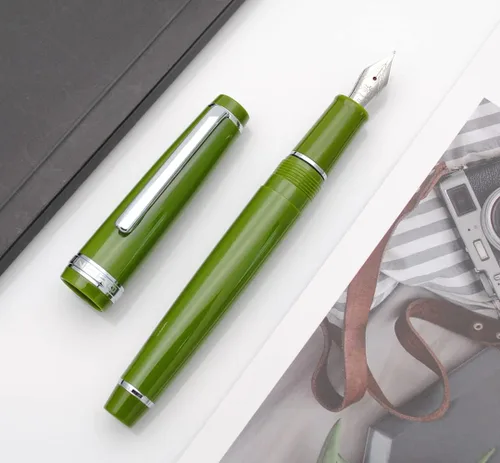 Miniatura 6 de JINHAO 82 - Pluma estilográfica con clip plateado (punta F 0.020 in, verde aguacate)