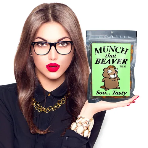Miniatura 7 de Munch That Beaver Trail Mix - Ideas de regalo únicas para amigos, divertidos regalos de broma de castor para hombres y mujeres, rellenos