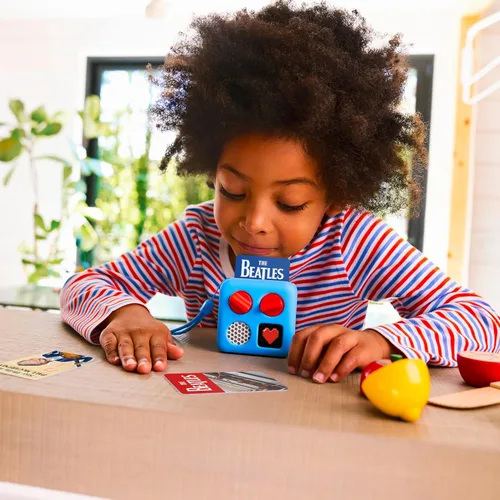 Miniatura 4 de Yoto Mini (Edición 2024) + Paquete Disney Pixar – Reproductor de audio Bluetooth sin pantalla para niños, dispositivo de viaje todo en uno