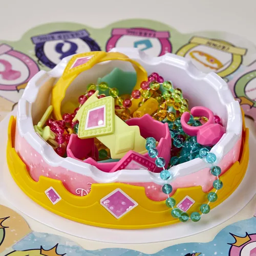 Miniatura 9 de Hasbro Gaming Pretty Pretty Princess: Edition Juego de Mesa con Princesas de Disney, Juego de Vestirse con Joyas para Niños de 5 Años en Adelante