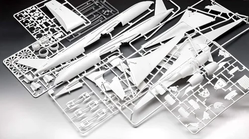 Miniatura 7 de Revell 03881 1:144 Airbus A350-900 Lufthansa Nueva Livery Plastic Model Kit