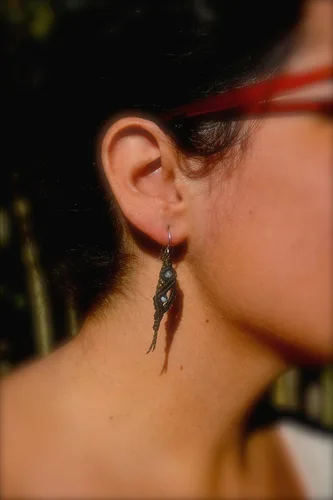Miniatura 2 de Pendientes largos personalizados de micro macramé con piedras de jaspe Qinghai, fibra anudada y plata de ley