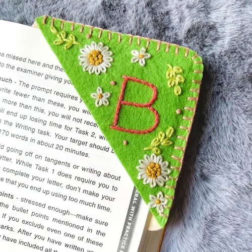 Miniatura 10 de Marcapáginas de esquina bordadas a mano personalizadas, Marcadores para mujeres, Marcador personalizado para los amantes de los libros, lindo Verde