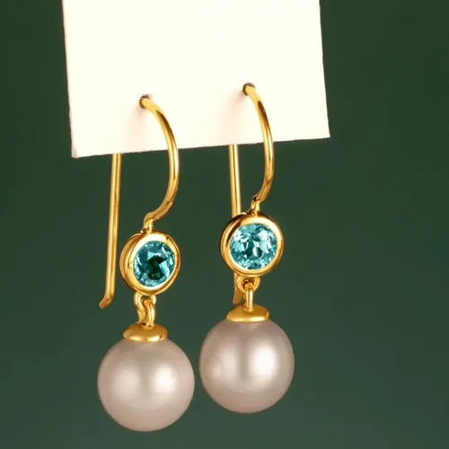 Miniatura 3 de Peora Aretes colgantes de oro amarillo de 14 quilates, perlas blancas cultivadas en agua dulce de 0.315 in y topacio azul suizo genuino para mujer