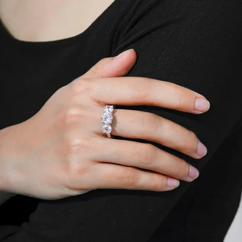 Miniatura 4 de Tienda Collection Platinum-Plated Sterling Silver Round 3-Stone Ring made with Infinite Elements Cubic Zirconia (2 cttw)