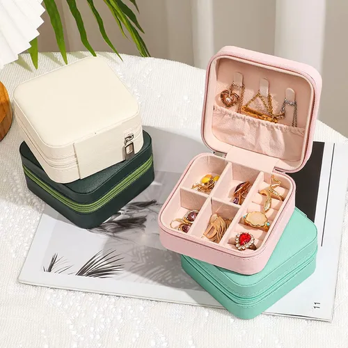 Miniatura 3 de GOTDYA Joyero de viaje pequeño, caja de joyería portátil de piel sintética para organizar y almacenar joyas, color verde oliva