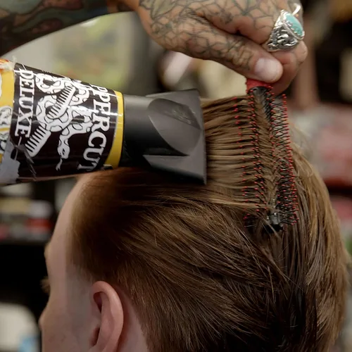 Miniatura 8 de Cepillo de pelo tupé Uppercut Deluxe con bolas pequeñas para hombre, Negro