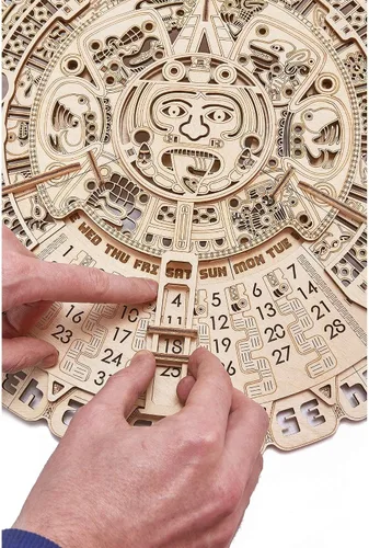 Miniatura 3 de Wood Trick - Kit de modelo mecánico de madera de calendario maya de pared - 41 cm - Rompecabezas de madera 3D para adultos, constructor