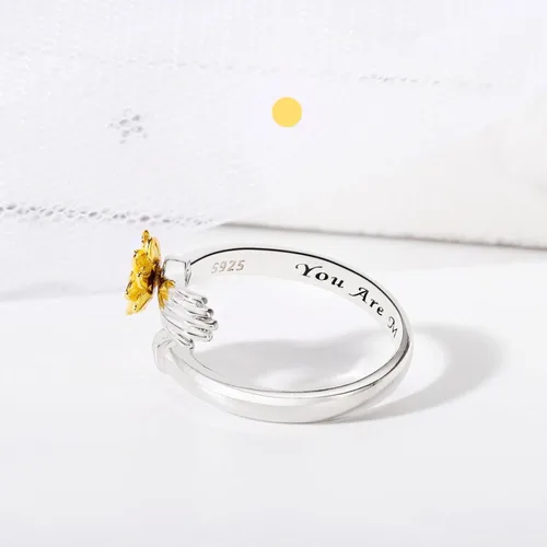 Miniatura 7 de Anillo de plata giratorio de girasol ajustable con diamantes y simple banda para abrazar a dos manos