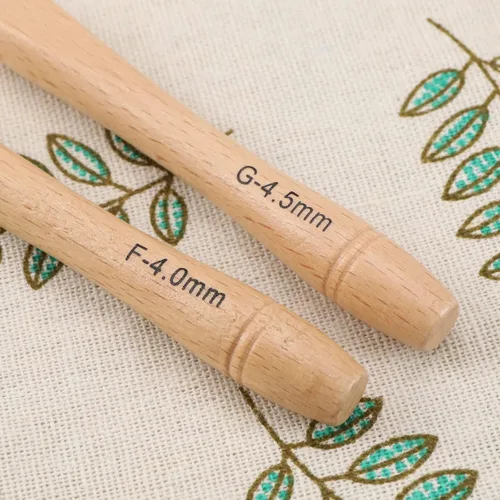 Miniatura 7 de Create idea Juego de 9 ganchos de ganchillo con mango plano ergonómico, agarre de madera para tejer a ganchillo, suministros ligeros de 0.079