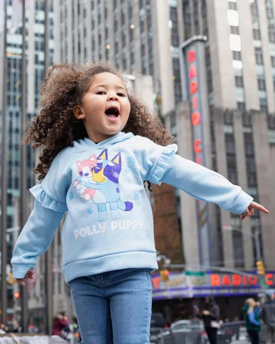 Miniatura 4 de Bluey Conjunto de sudadera con capucha y leggings de forro polar para niñas de niño a niño grande